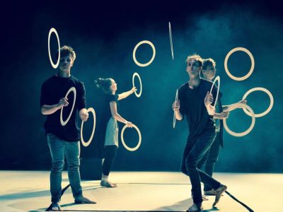 Brigáda v obchůdku Žongluj imrvére