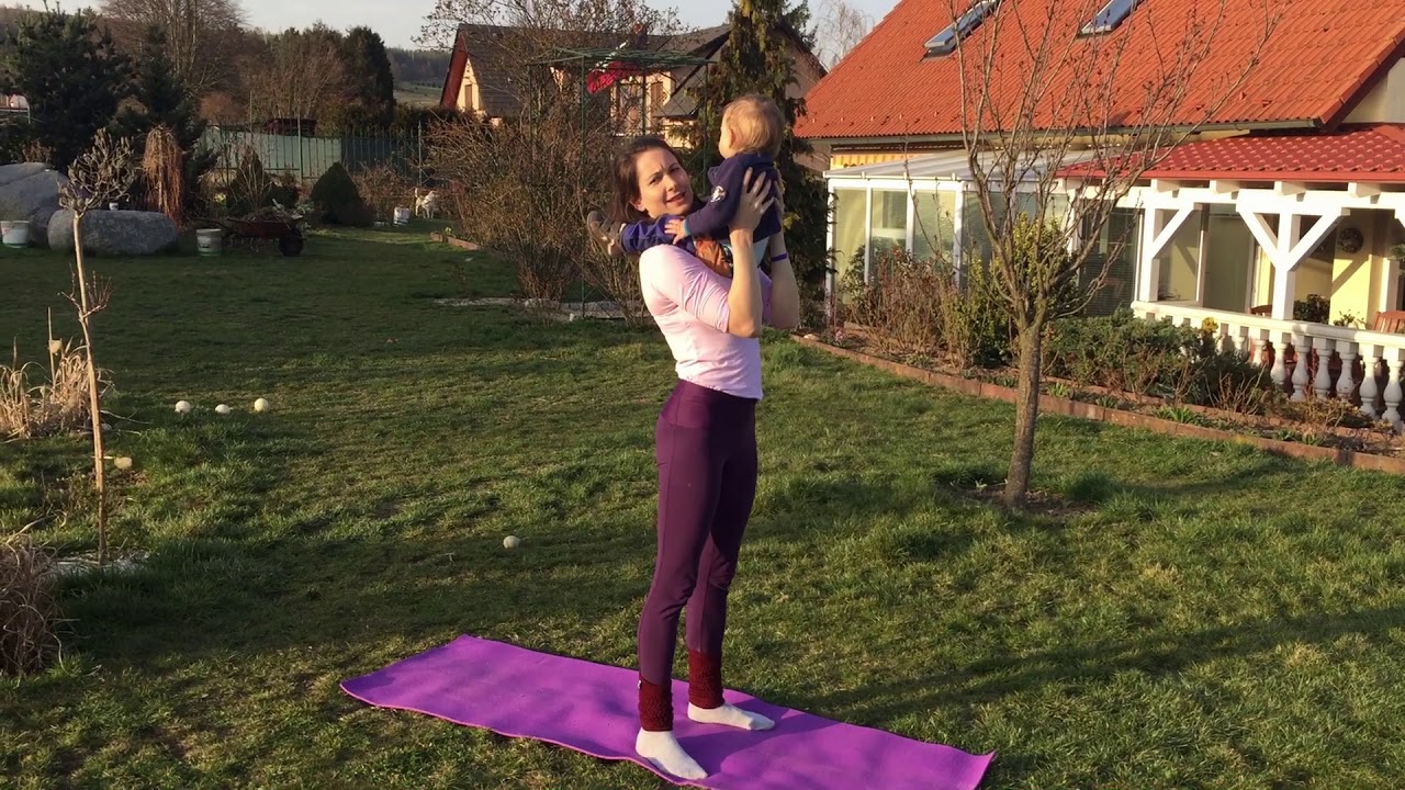 Bleší cirkus s Klárou Hajdinovou, Aurem, Pavlou Rožníčkovou a Sárou