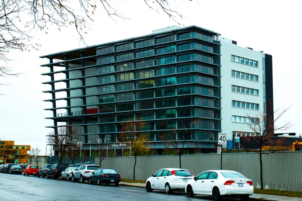 Bibliothèque de l’École nationale de cirque Montréal