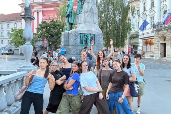 Teens z Cirqueonu vyrazili na mezinárodní výměnu mládeže do Slovinska